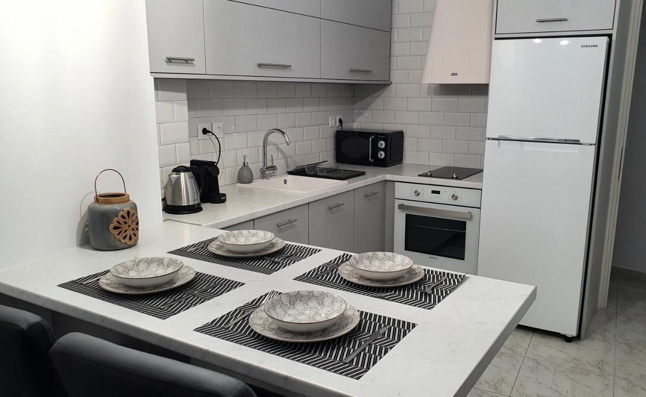 Alexandra'S Boutique House Apartment Triovasalos Exterior photo